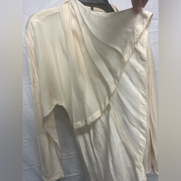 VINTAGE Ladies Silk Blouse by Gianni Versace Italy - Picture 7 of 9